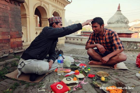 尼泊尔骇人恐怖的火葬―世界奇闻